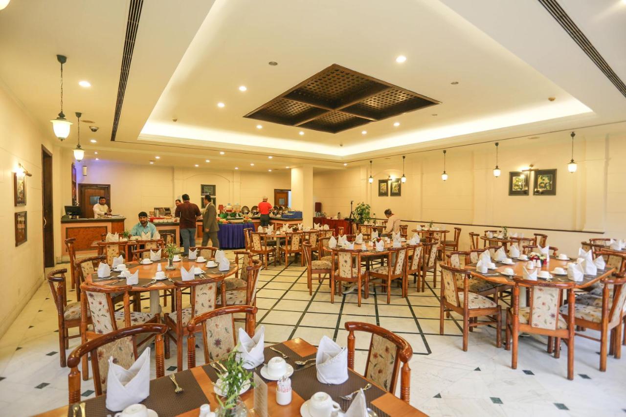 Grand Hotel Kathmandu Exteriör bild