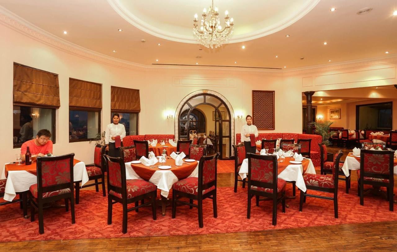 Grand Hotel Kathmandu Exteriör bild