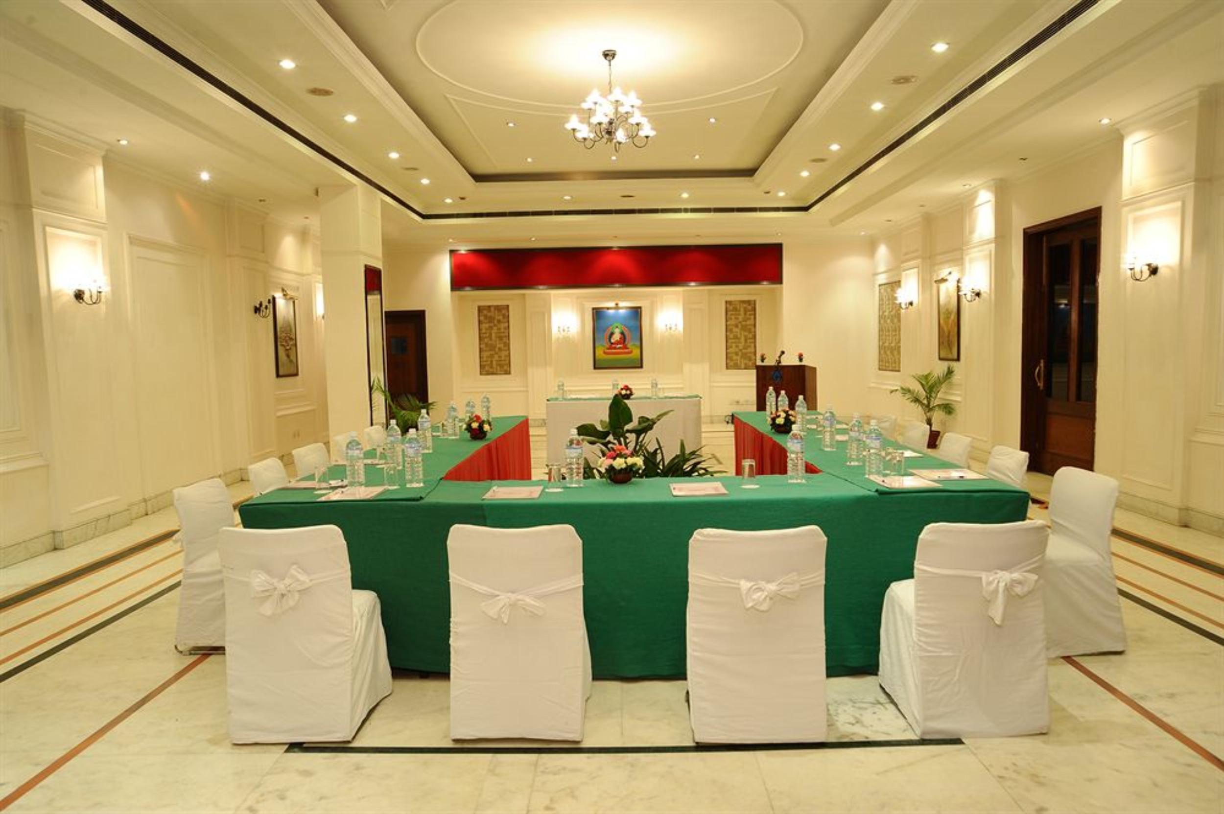 Grand Hotel Kathmandu Exteriör bild