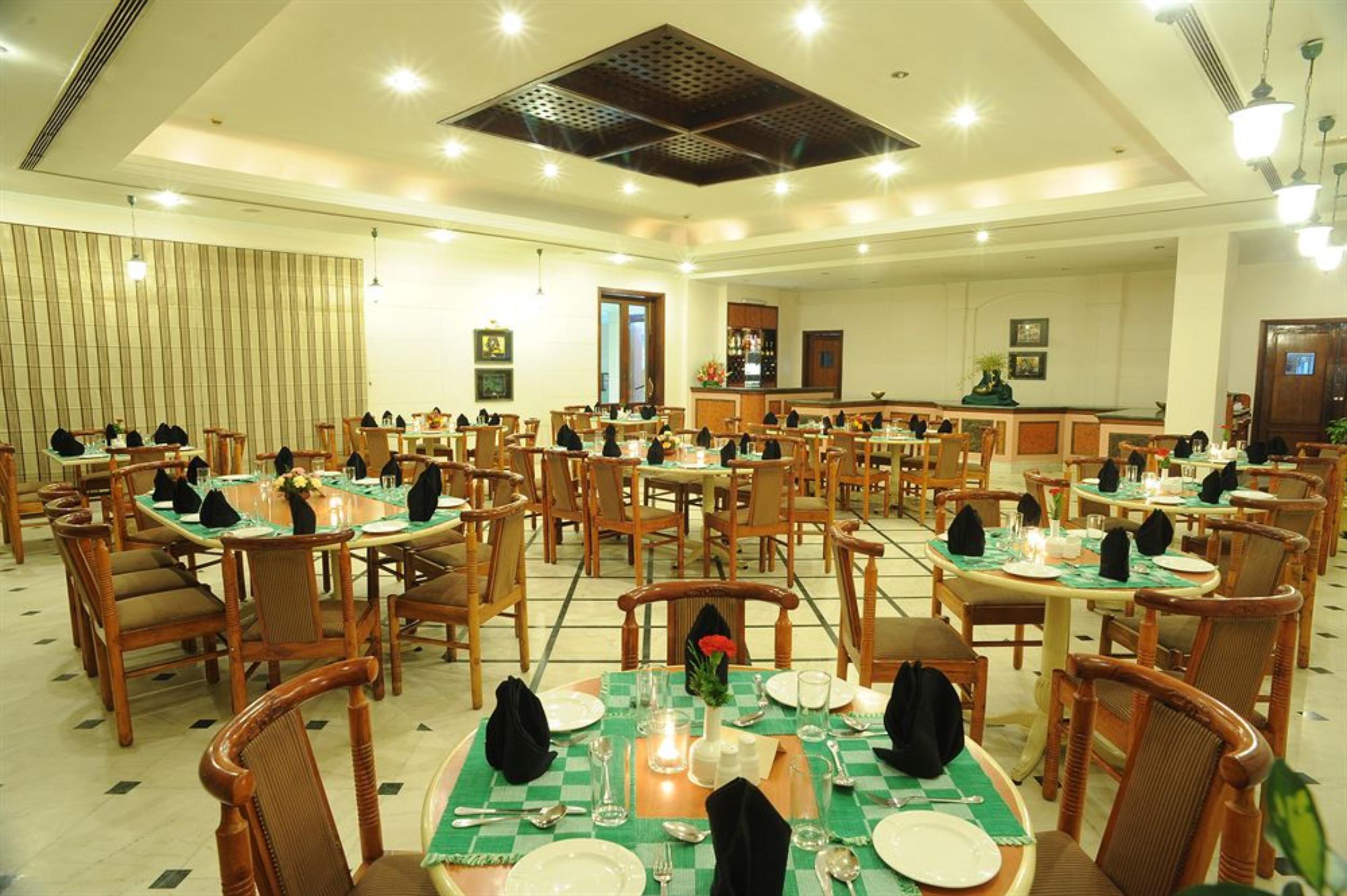 Grand Hotel Kathmandu Exteriör bild