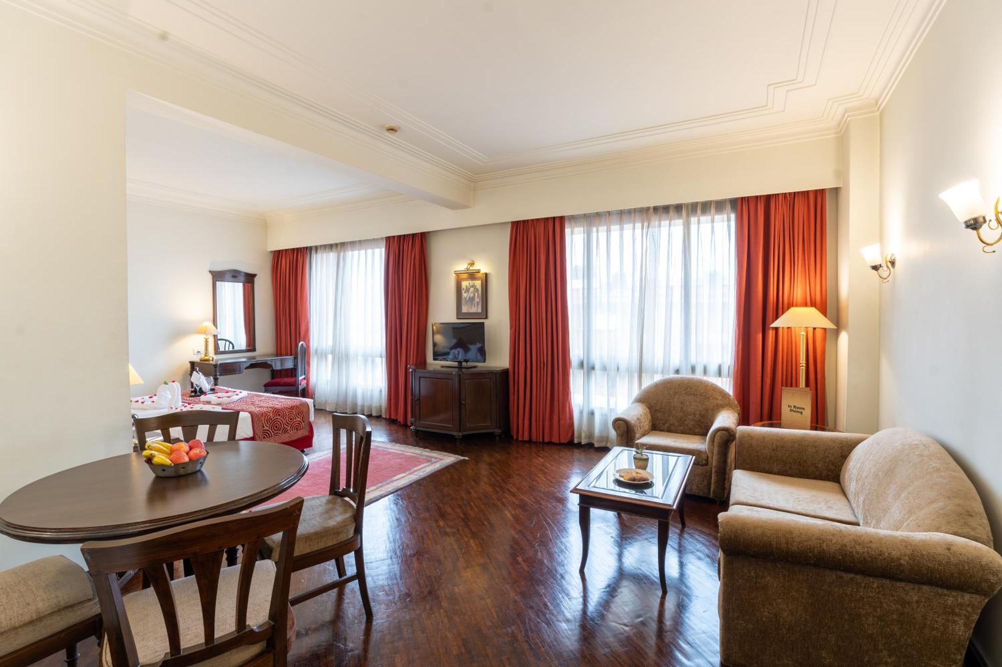 Grand Hotel Kathmandu Exteriör bild