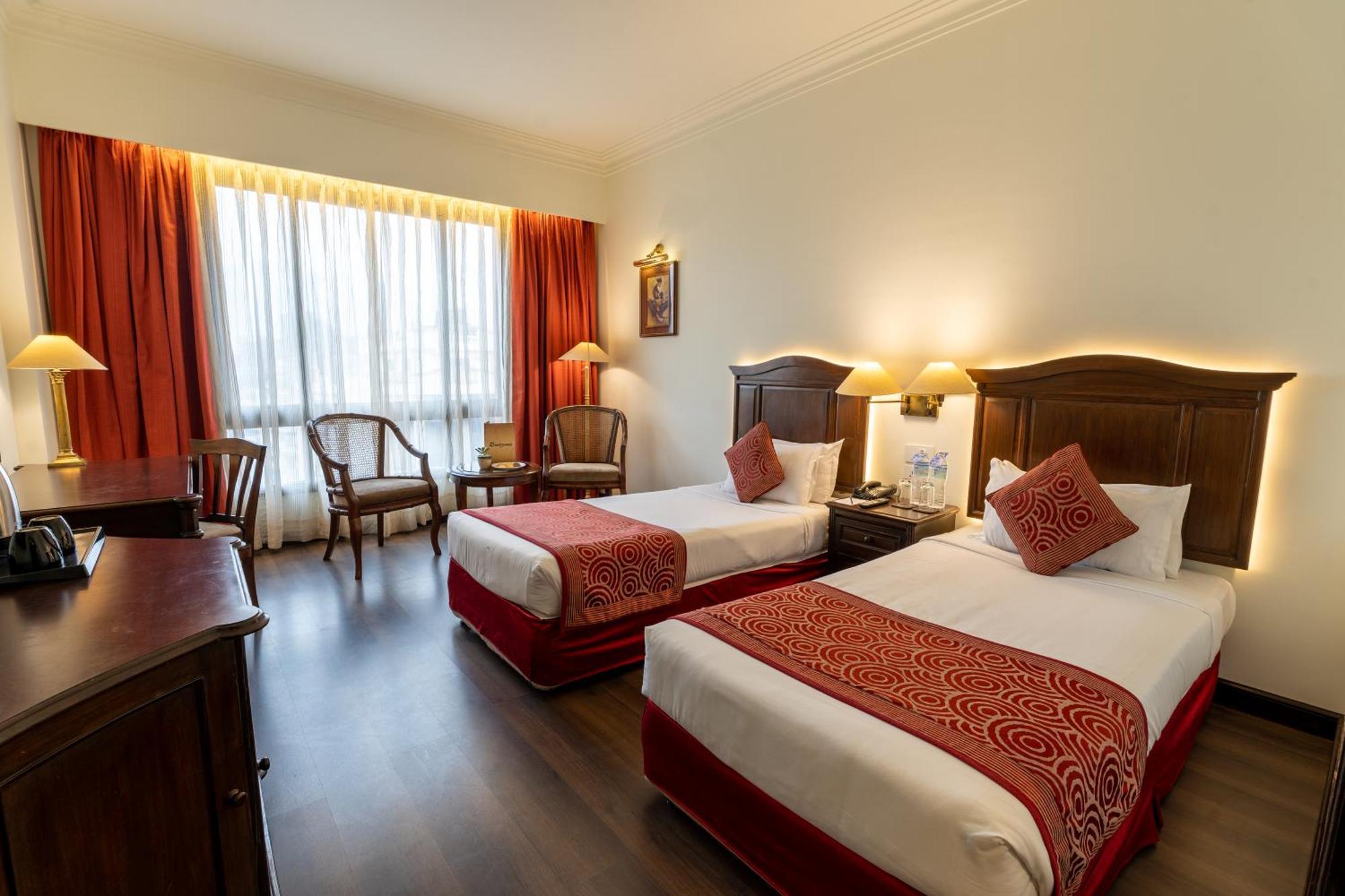 Grand Hotel Kathmandu Exteriör bild
